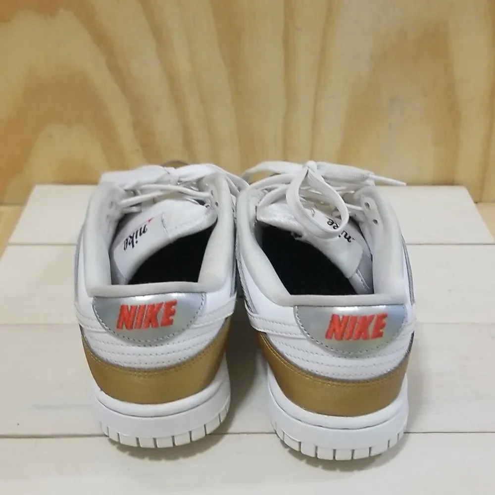 Nike Women's Metallic Gold and Silver Sneakers Women's size 6